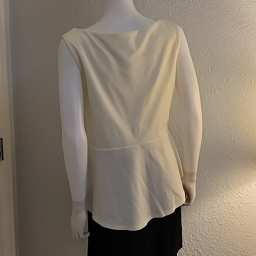BISOU BISOU Cream Embellished Sleeveless Peplum High-Low Castlecore Blouse - Picture 4 of 9